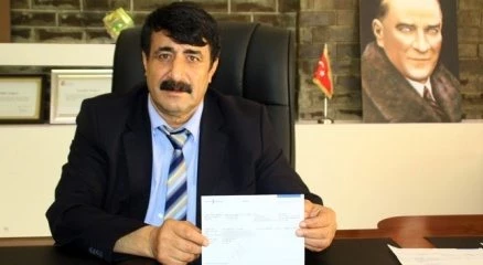 Hakkarili iş adamı 400 bin dolarını TL?ye çevirdi