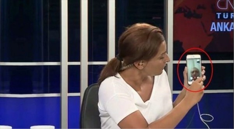 Hande Fırat kimdir?