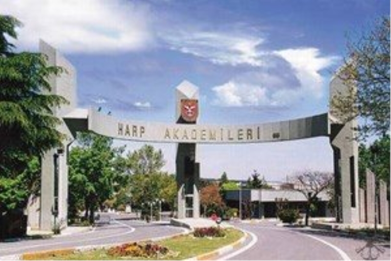 Harp Akademileri Komutanlığı`nda 40 tutuklama