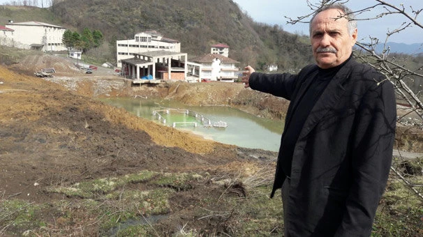 Hastane temel kazısı sonrasında fındık bahçesinde heyelan