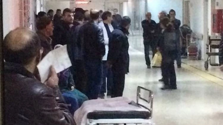 Hastanede silahlı saldırı: 1 ölü, 2 yaralı