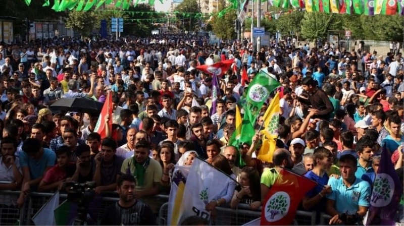 HDP mitinginde 10 kişi gözaltına alındı