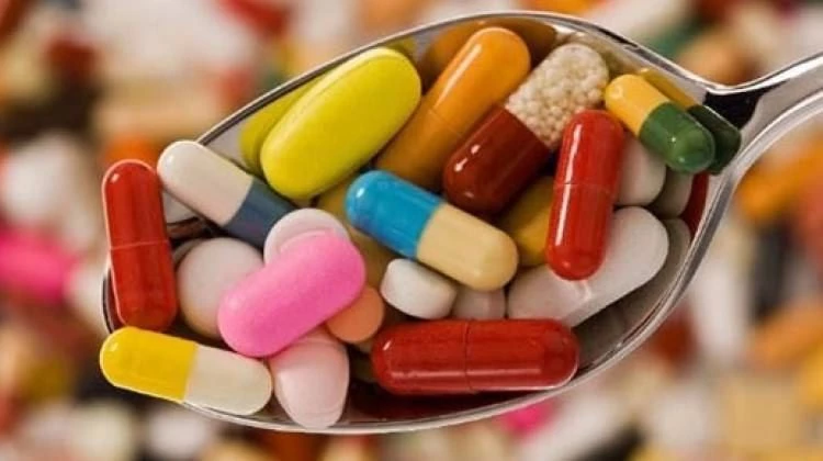 Her 100 reçeteden 30'unda antibiyotik var