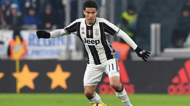 Hernanes de Çin`e gitti