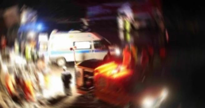 Hırsızlık şüphelileri polisten kaçarken kaza yaptı: 4 yaralı