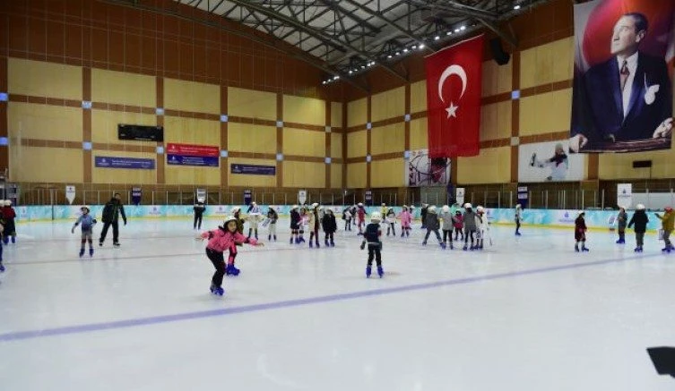 İBB`DEN KARNE HEDİYESİ