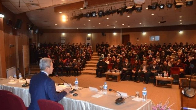 Iğdır`da `Aile İçi Eğitim` Paneli