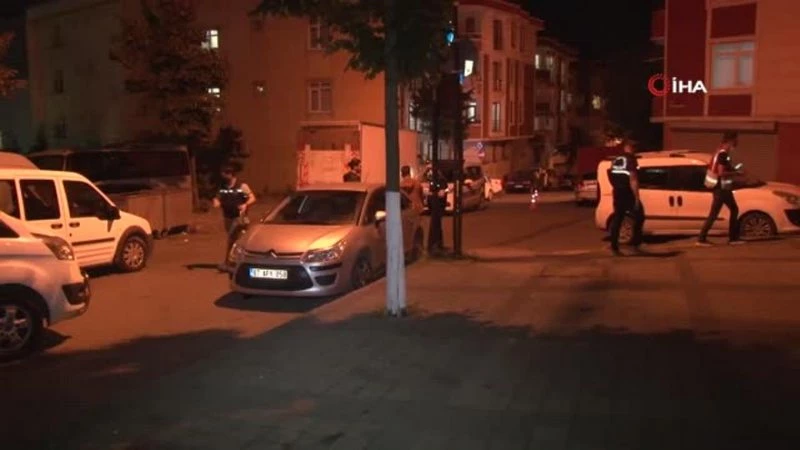 İki aile arasında çıkan kavga kanlı bitti: 1 ölü, 2 yaralı