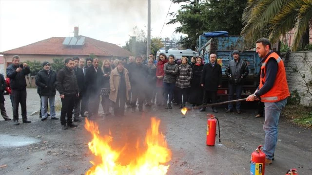 İl Sağlık Müdürlüğü Personeline Yangın Tatbikatı