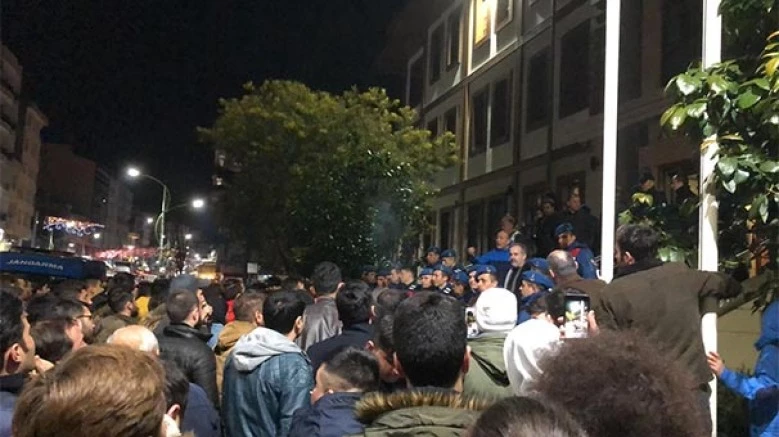 İLÇE KARIŞTI