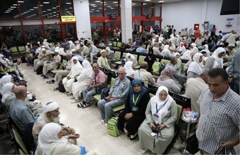 İlk hac kafilesi yola çıktı
