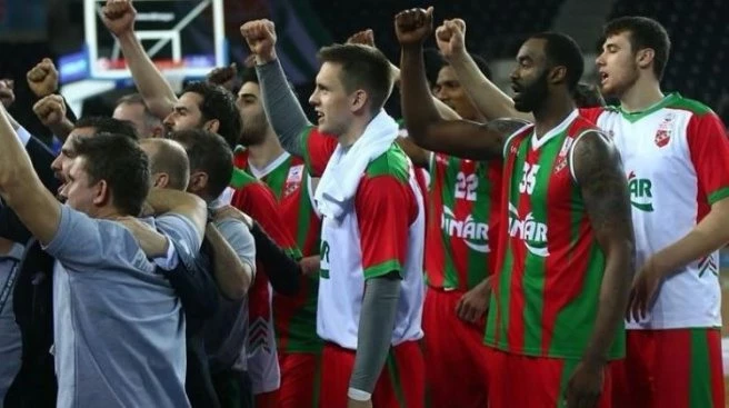 İlk yarı finalist Pınar Karşıyaka!