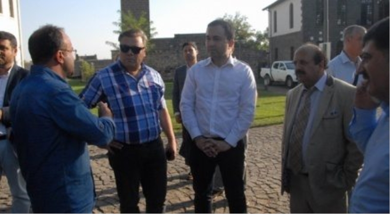 İngiliz parlamenterler Sur?u gezdi