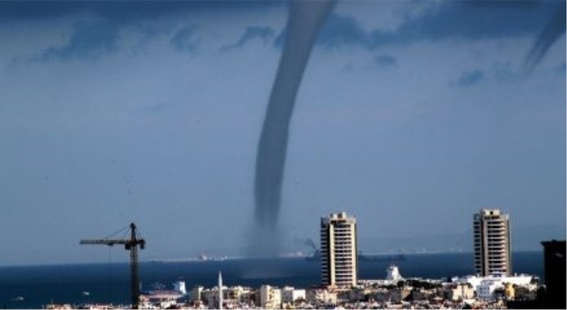 İskenderun?da aynı anda iki hortum çıktı