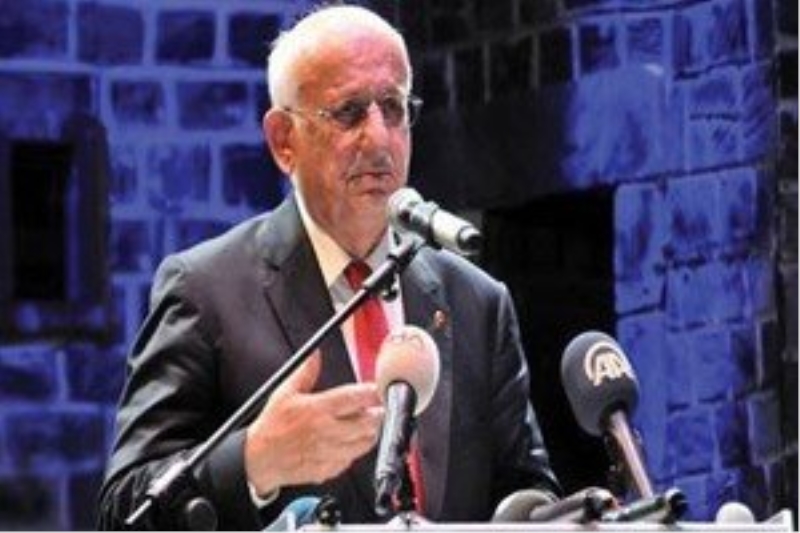 İsmail Kahraman: