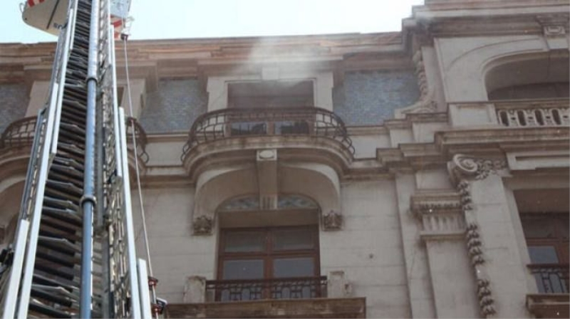 İstanbul Karaköy'de yangın!