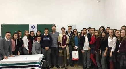 İstanbul Yeni Yüzyıl Üniversitesi, Kosova?da üniversite adayları ile buluştu