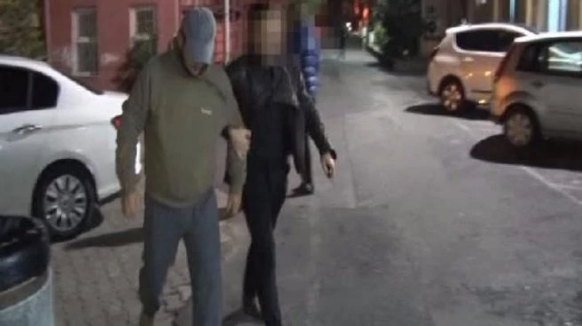 İstanbul`da DAEŞ operasyonu: 3`ü kadın, 4 gözaltı