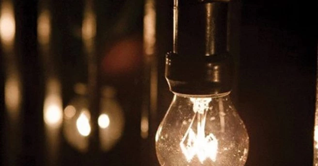 İstanbul`da elektrik kesintisi sürüyor