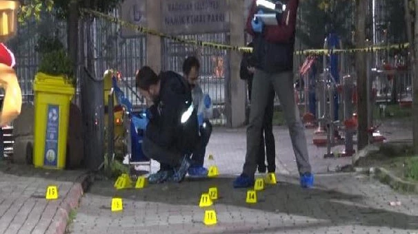 İstanbul?da kafede silahlı saldırı! Yaralılar var