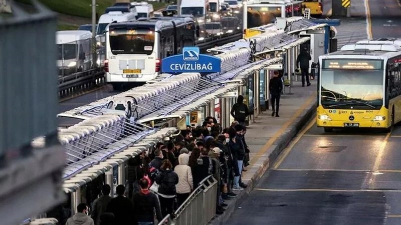 İstanbul`da toplu ulaşıma yüzde 22,47`lik zam teklifine ret