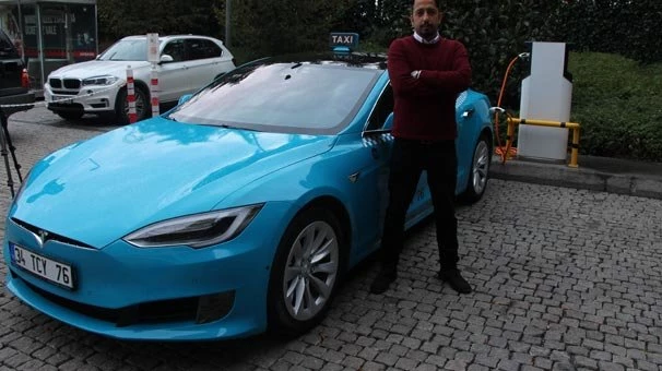 İstanbullular çevreci turkuaz taksileri beğendi