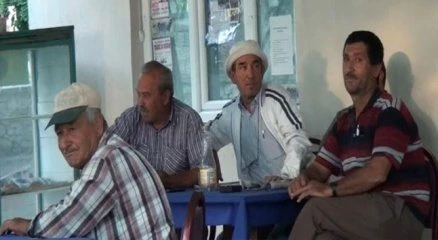 İzmir?de iki mahalle sandığa gitti