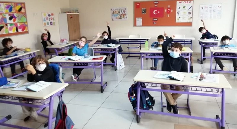 Kale Öğrencileri Okuyor