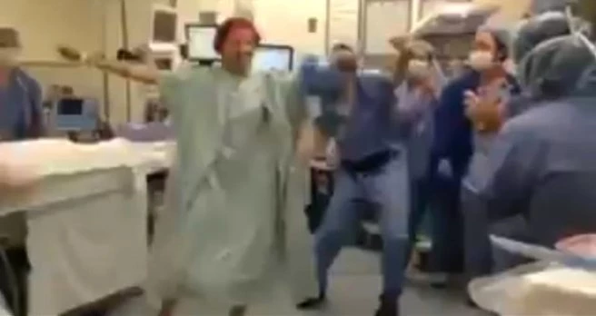 KANSER HASTASI KADININ AMELİYAT ÖNCESİ SON DİLEĞİ YÜZLERİ GÜLÜMSETTİ