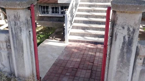Kapı hırsızları mahallede kapı bırakmadı