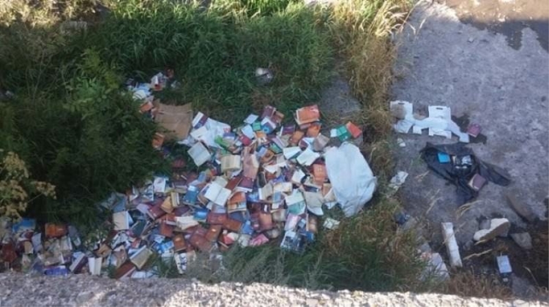 Kars Çayı'nın kenarında FETÖ'nün kitapları bulundu