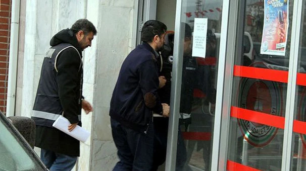 Kasasında 100 kilo altın bulunan eski savcının amcası tutuklandı!