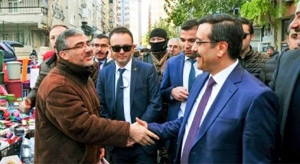 Kayyum esnafın sorunlarını dinledi