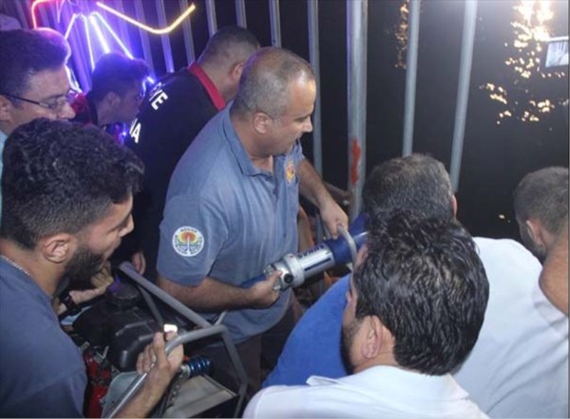 Kemerleri birleştirip kurtarmaya çalıştılar