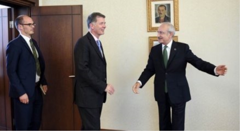 Kılıçdaroğlu, İngiltere Büyükelçisi Moore?u kabul etti