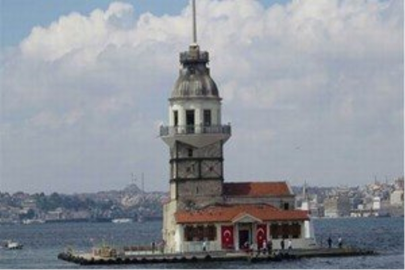 Kız Kulesi?nde yangın paniği!