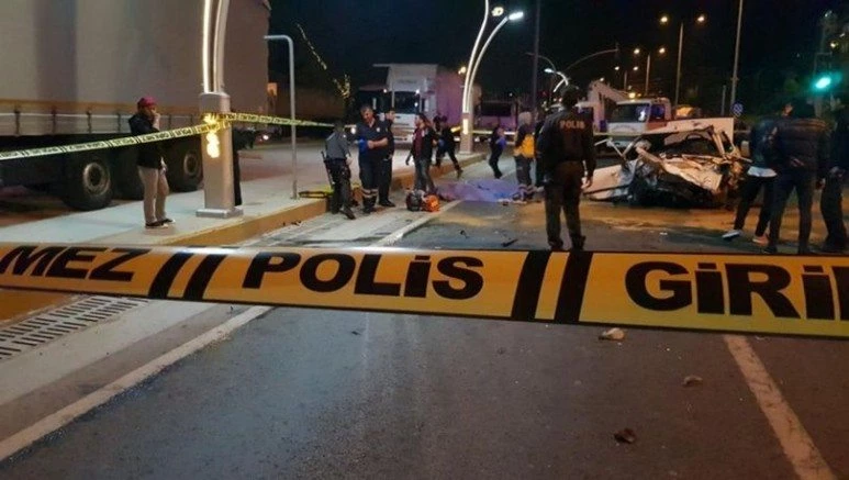 KOCAELİN`DE FECİ KAZA