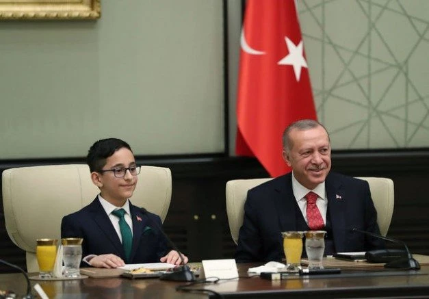 KOLTUKLAR BİR GÜNLÜĞÜNE ÇOCUKLARDA