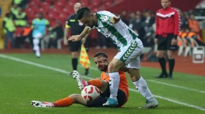 Konyaspor kupasını, Ömer Ali ödülünü aldı!