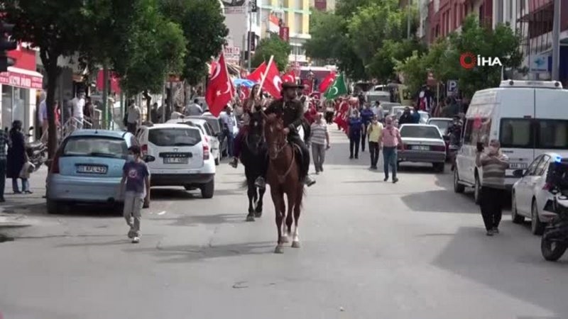 Kozan`da hürriyet kızı ve atlı birliklerle 101.yıl kurtuluş coşkusu
