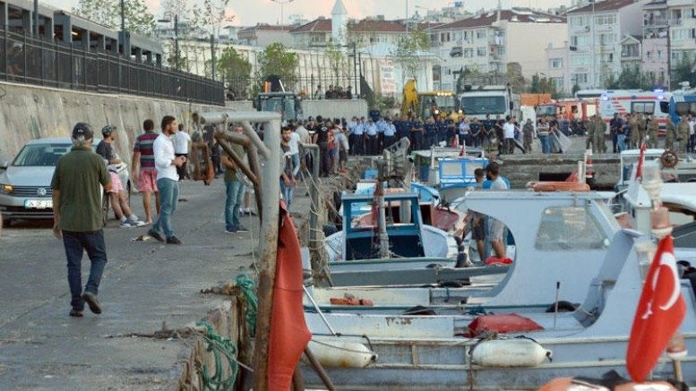 Kumkapı?ya şafak baskını! Tekneler alandan uzaklaştırıldı