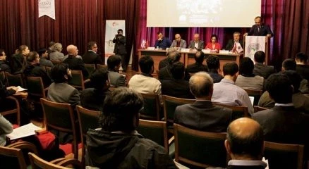 Kurtuluşu İslâm birliğine bağlı bir cennet vatan: Keşmir