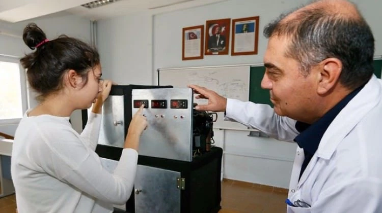 Lise öğrencisi babası için yaptı birinci oldu