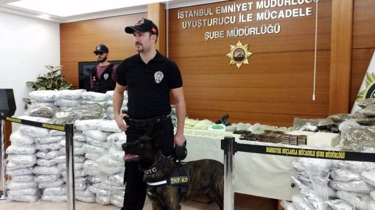 Lüks rezidansa operasyon: 10 milyonluk uyuşturucu!