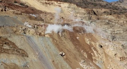 Madencileri arama çalışmalarında dinamit kullanıldı