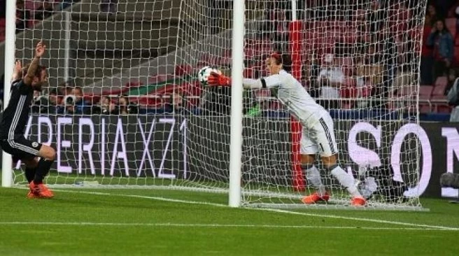 ManU`ya zaferi `gol çizgisi` getirdi