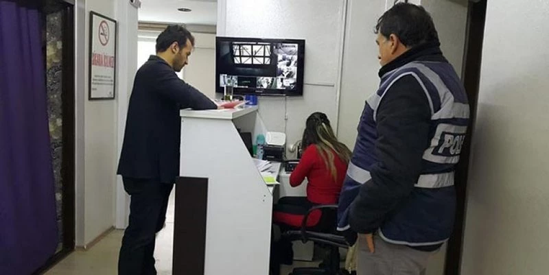 MASAJ SALONLARINA ŞOK BASKIN
