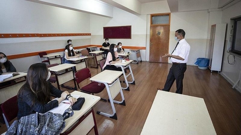 MEB meslek ders kitaplarını da ilk kez `ücretsiz kitap` kapsamına aldı