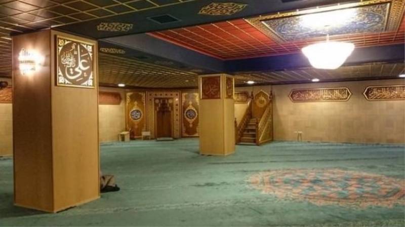 Meclis'teki cami kapandı, saf sorunu çıktı