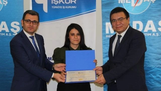 Medaş Mühendis Eğitim Programında Sertifikalar Verildi